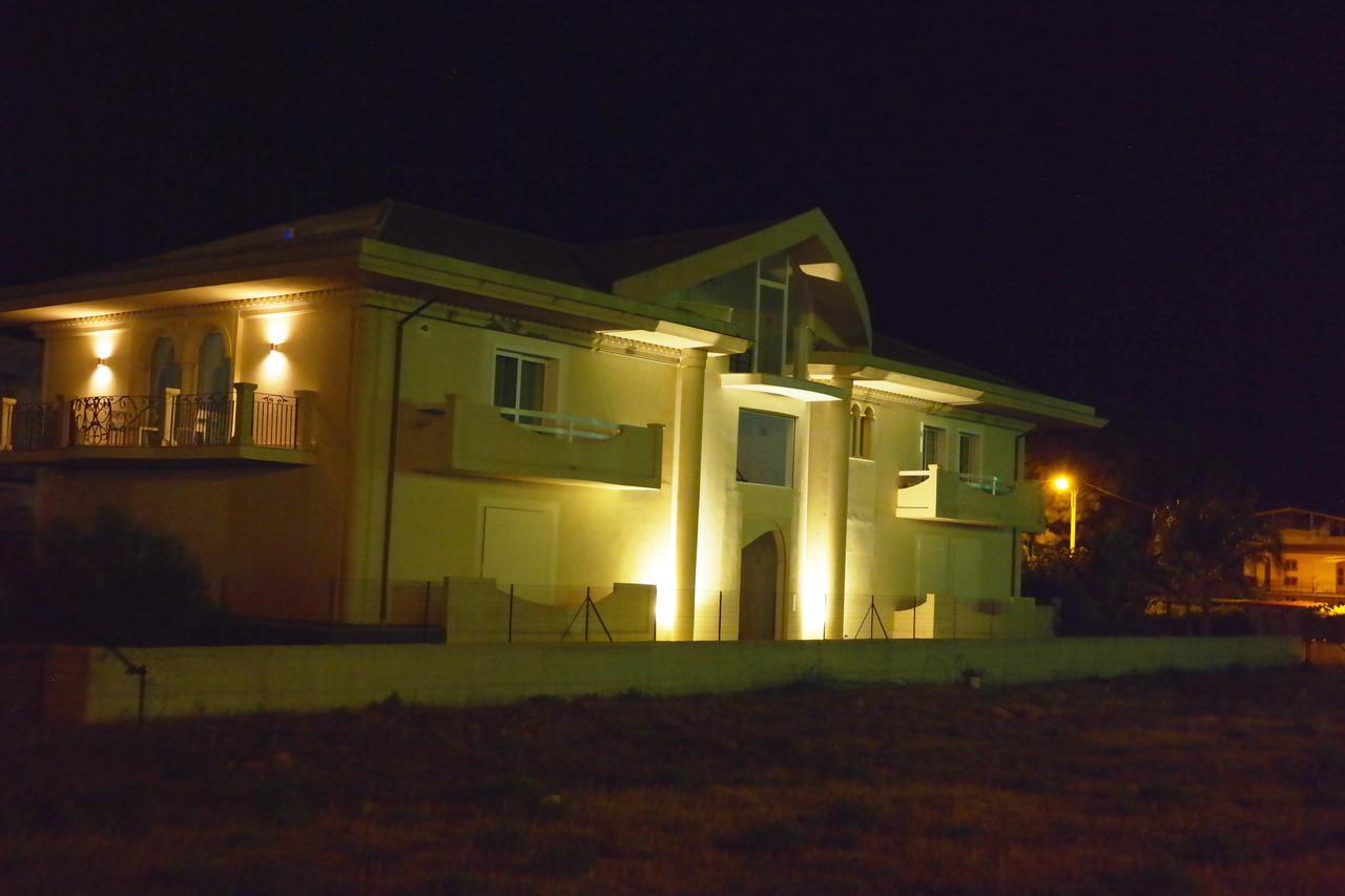 Ermes Bed and Breakfast Avola Exteriör bild
