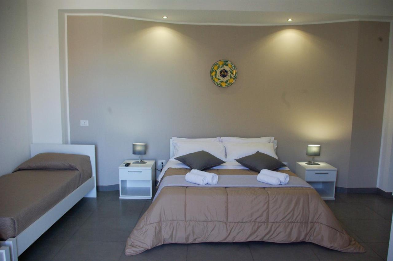 Ermes Bed and Breakfast Avola Exteriör bild